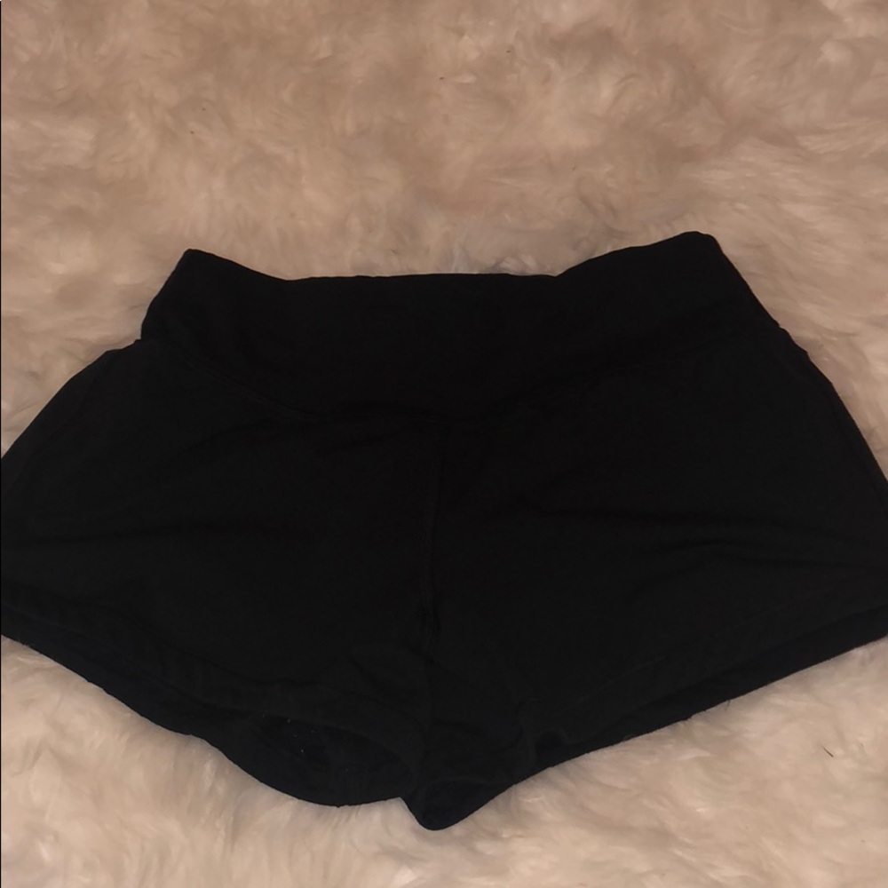 lululemon shorts size 2